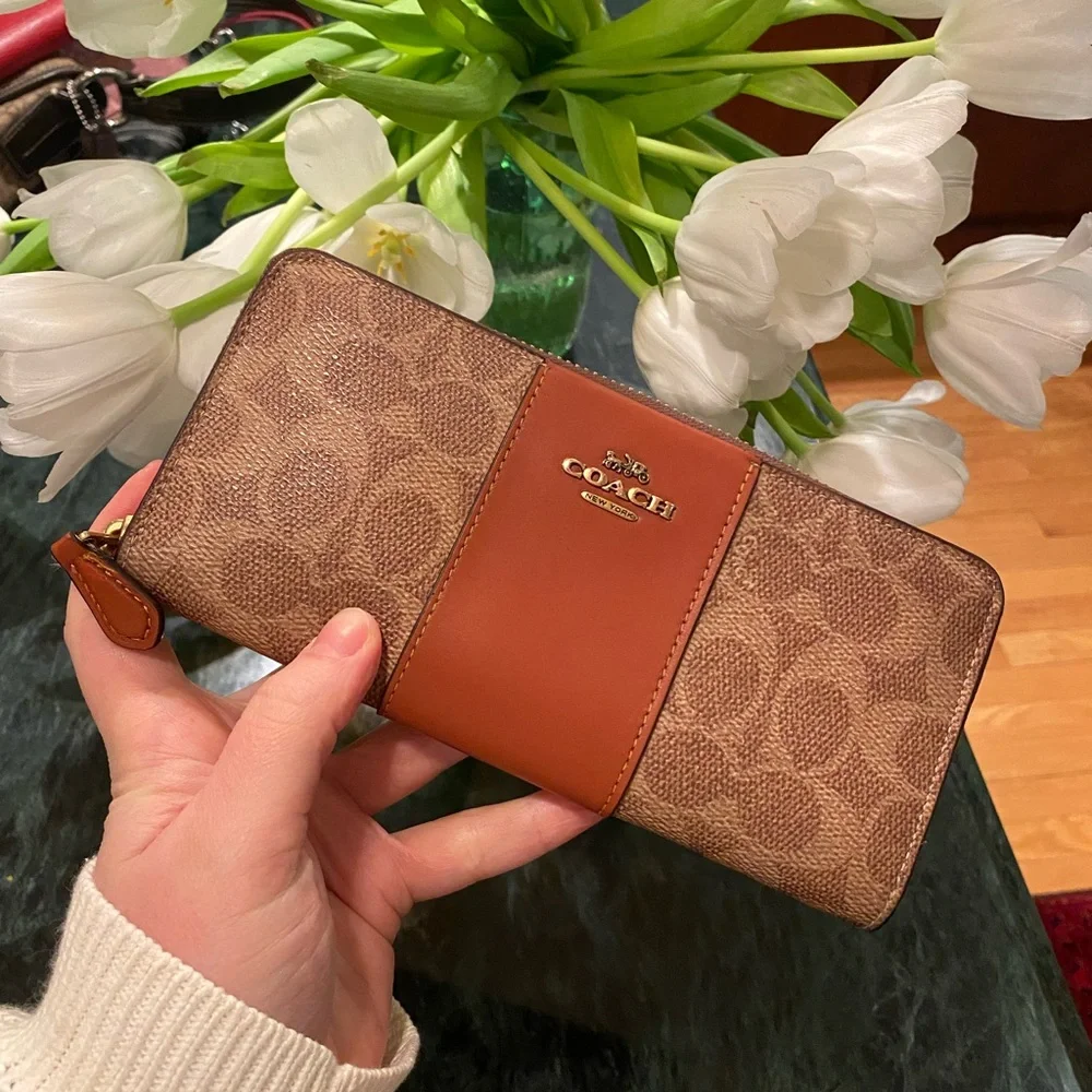 Coach Signature C Brown & Tan Leather Wallet - Picture 1 of 9